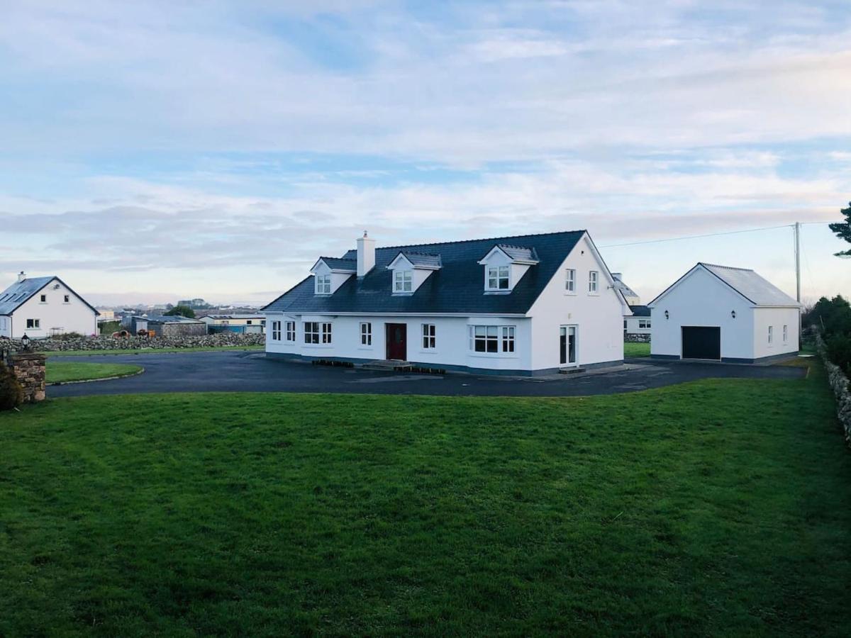 Connemara. 3 Bedroom, 8 Bed, Holiday Home غالواي المظهر الخارجي الصورة