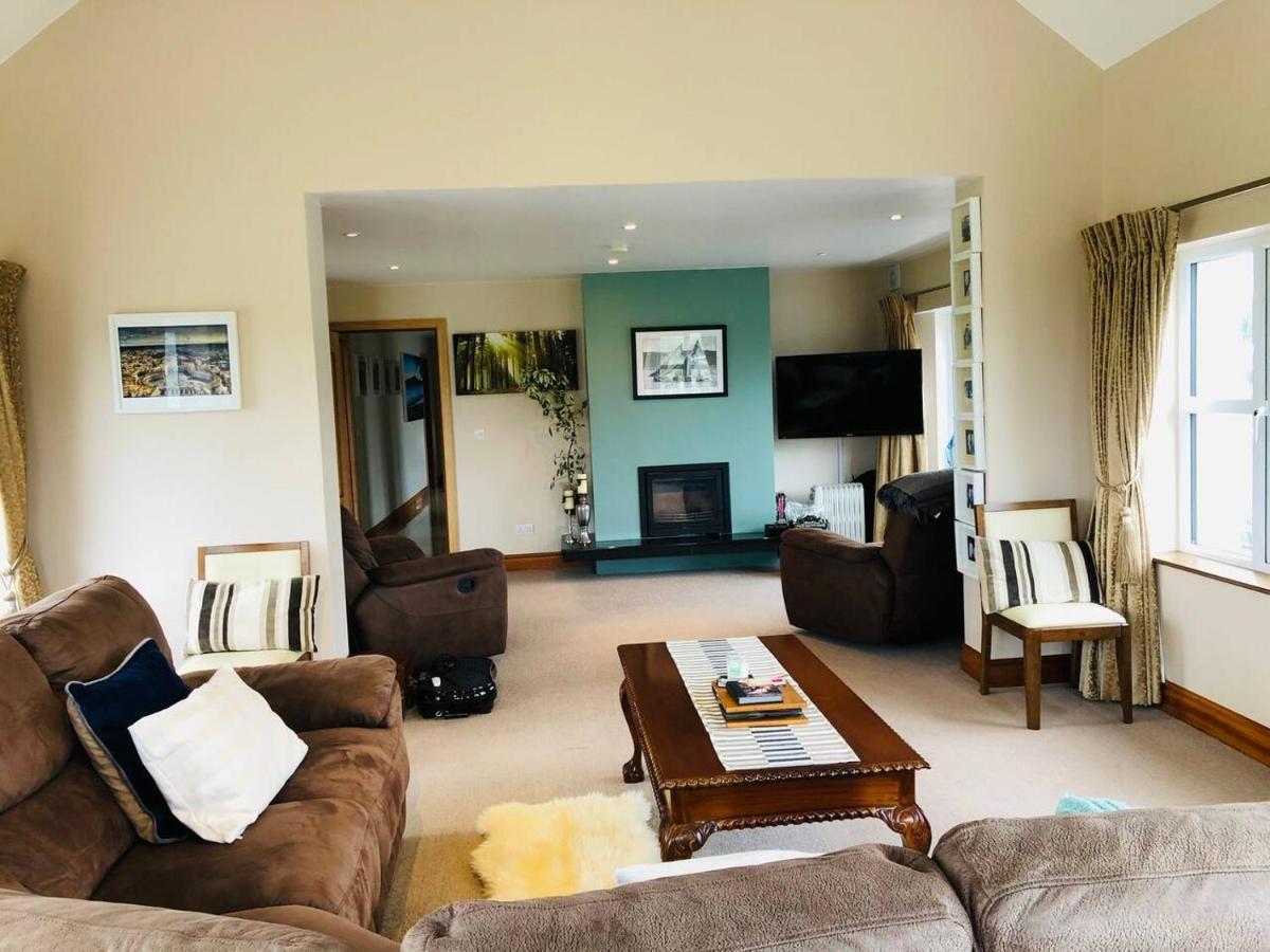Connemara. 3 Bedroom, 8 Bed, Holiday Home غالواي المظهر الخارجي الصورة