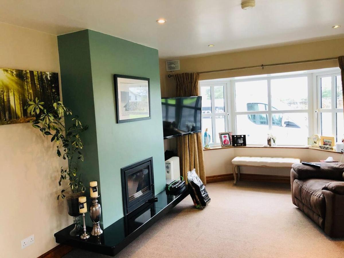 Connemara. 3 Bedroom, 8 Bed, Holiday Home غالواي المظهر الخارجي الصورة