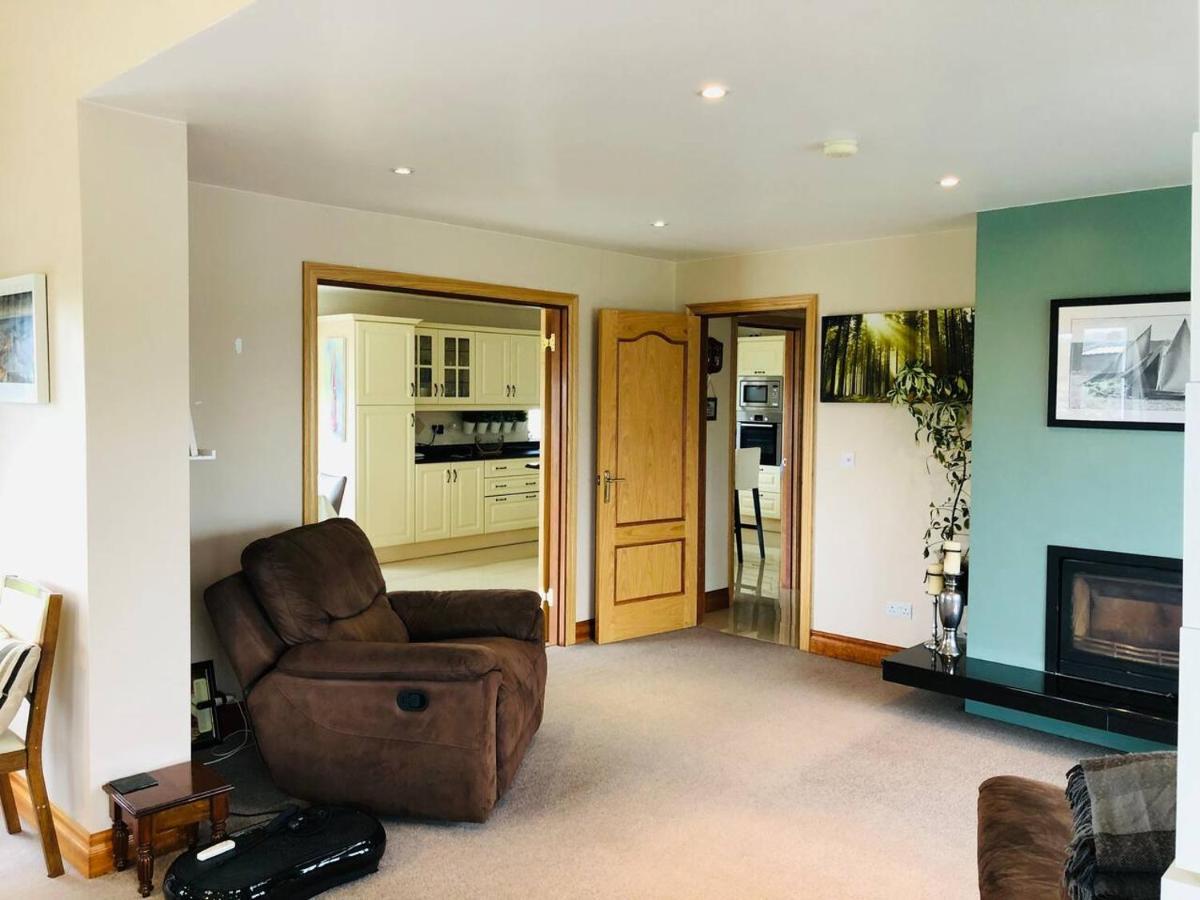 Connemara. 3 Bedroom, 8 Bed, Holiday Home غالواي المظهر الخارجي الصورة