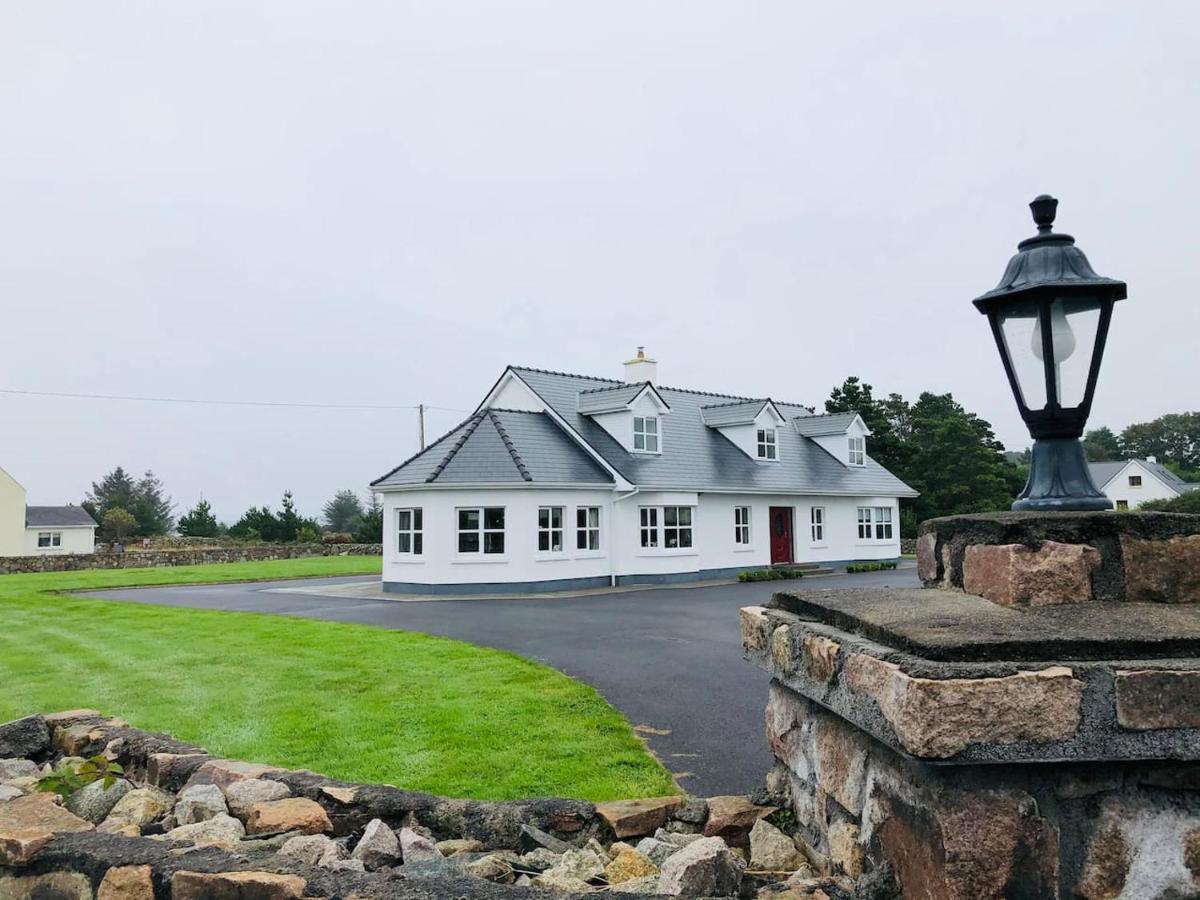 Connemara. 3 Bedroom, 8 Bed, Holiday Home غالواي المظهر الخارجي الصورة