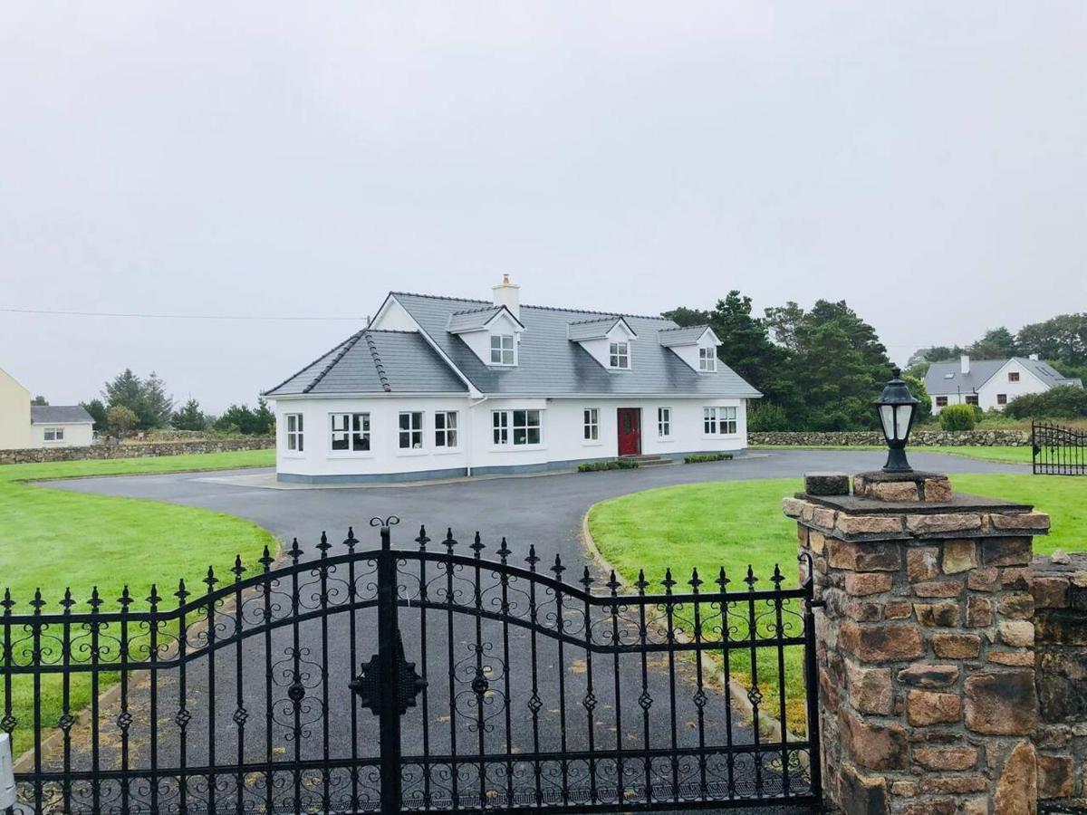 Connemara. 3 Bedroom, 8 Bed, Holiday Home غالواي المظهر الخارجي الصورة