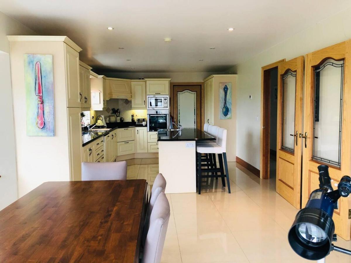 Connemara. 3 Bedroom, 8 Bed, Holiday Home غالواي المظهر الخارجي الصورة