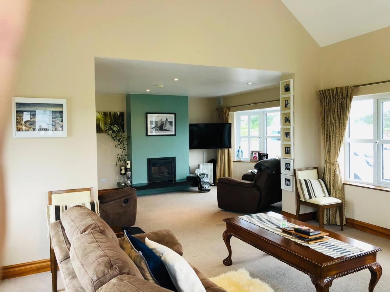 Connemara. 3 Bedroom, 8 Bed, Holiday Home غالواي المظهر الخارجي الصورة
