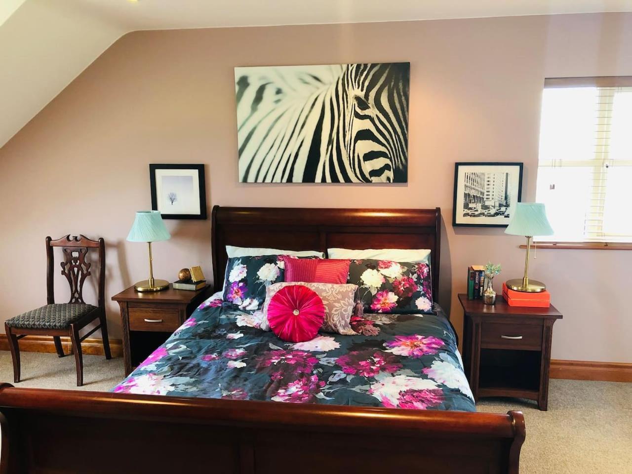 Connemara. 3 Bedroom, 8 Bed, Holiday Home غالواي المظهر الخارجي الصورة